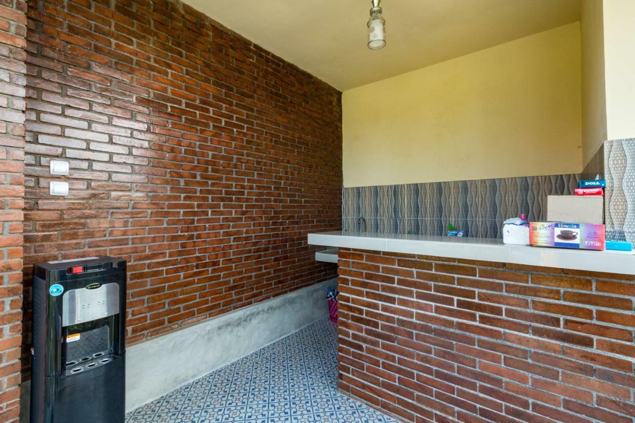 Dicky Guest House 2 Batu Bolong チャングー エクステリア 写真