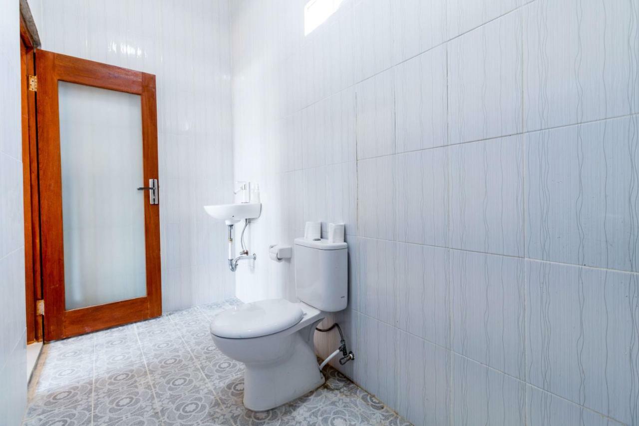 Dicky Guest House 2 Batu Bolong チャングー エクステリア 写真